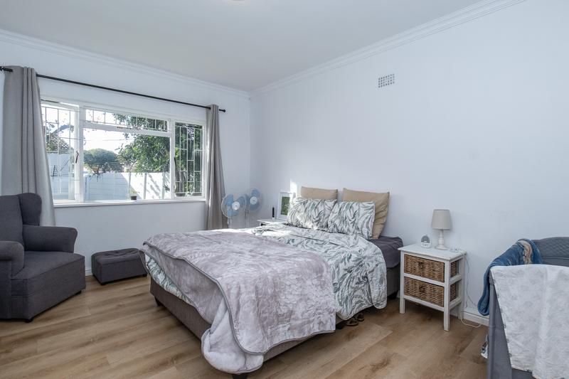 To Let 4 Bedroom Property for Rent in Constantia Western Cape